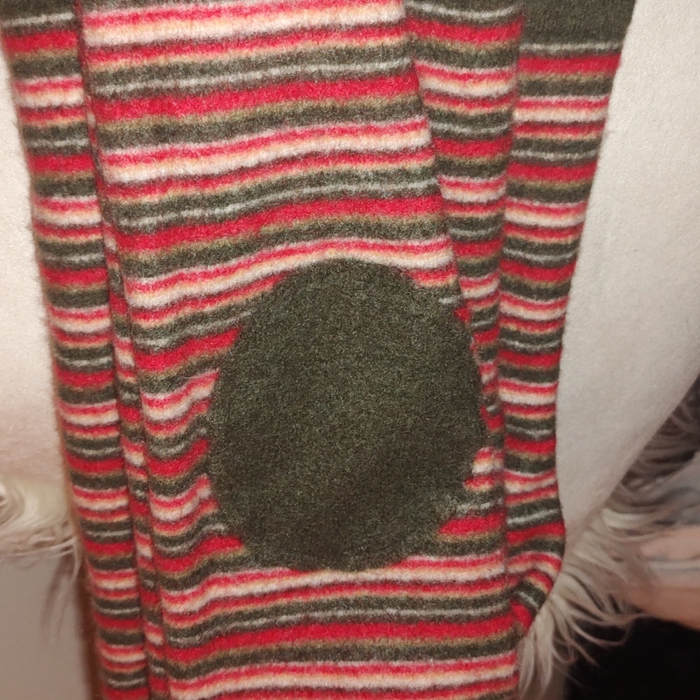 Sweater - Picture 5 of 6